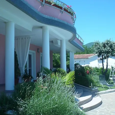 Amelie Apartment